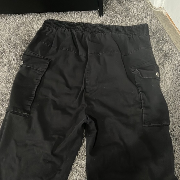 Black women’s size XL Guyueqiqin cargo pants - Picture 5 of 5